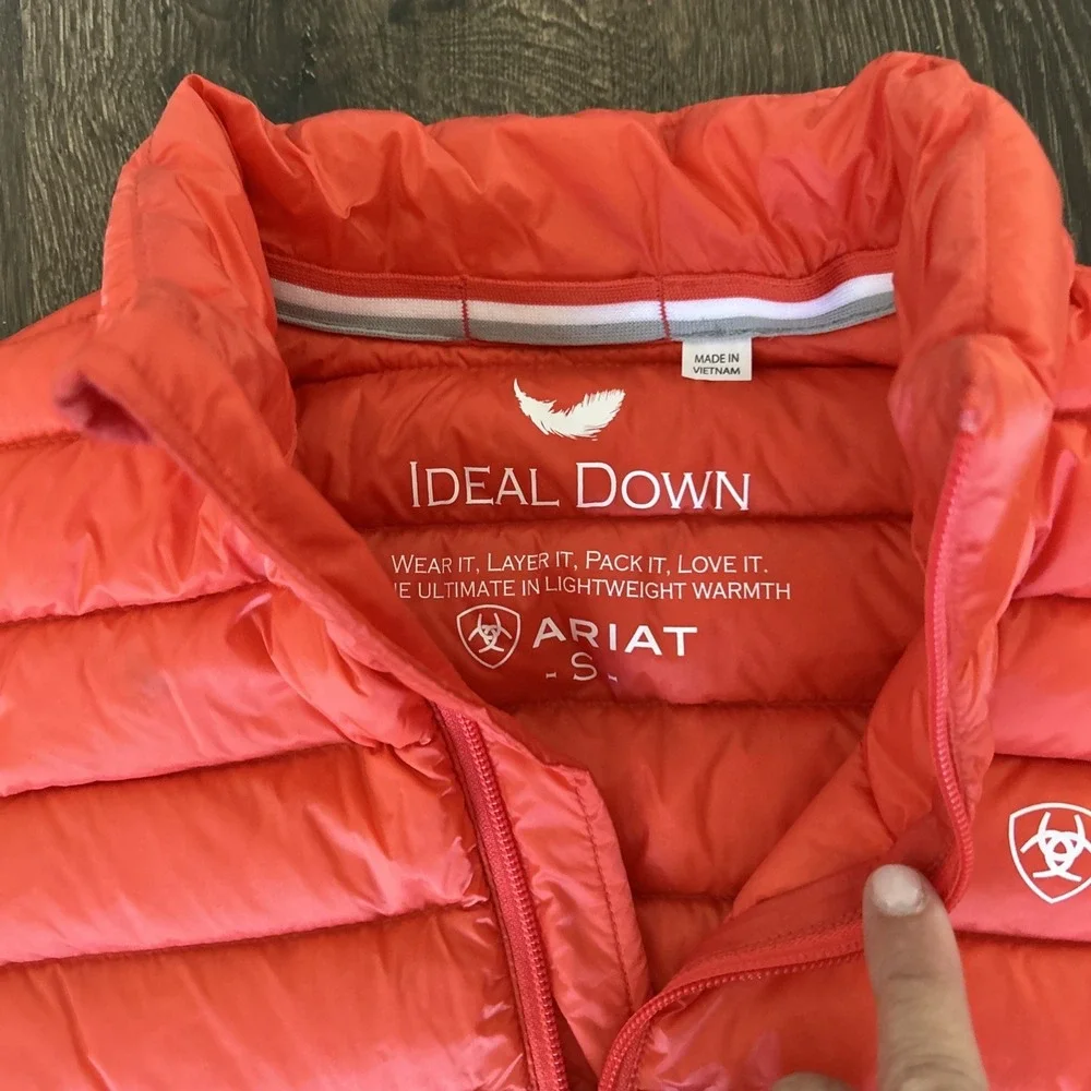 Ariat Ideal Down Vest Women S Orange Pink Quilted Packable Puffer Insulated MINT - Picture 3 of 8